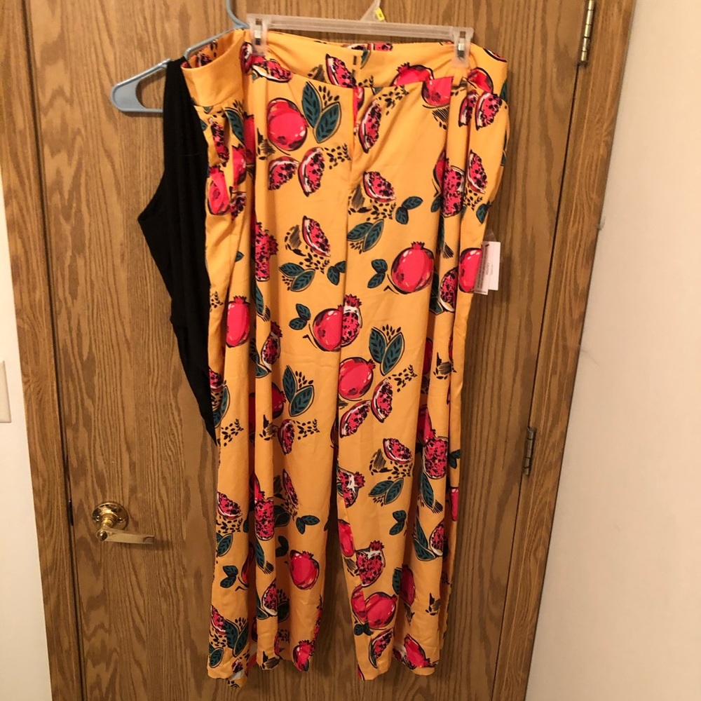 Adorable eloquii pants